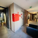 Karzo Property Lu 206 Free Garage